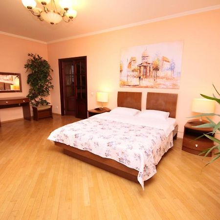 Inn Home Apartments - Livoberezhna Kijów Zewnętrze zdjęcie