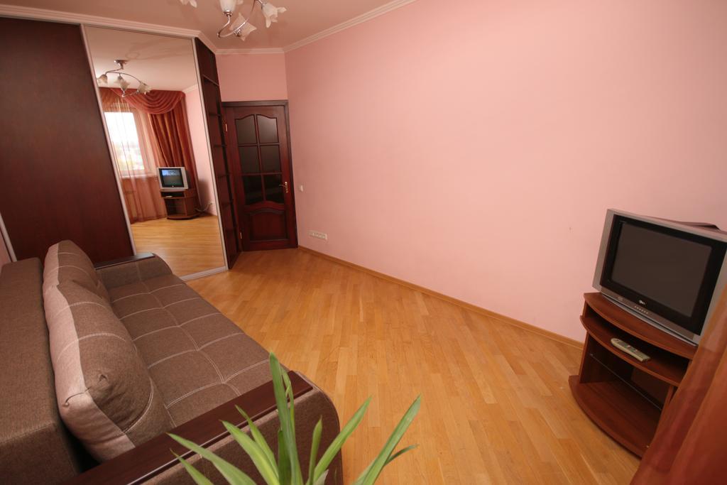 Inn Home Apartments - Livoberezhna Kijów Zewnętrze zdjęcie