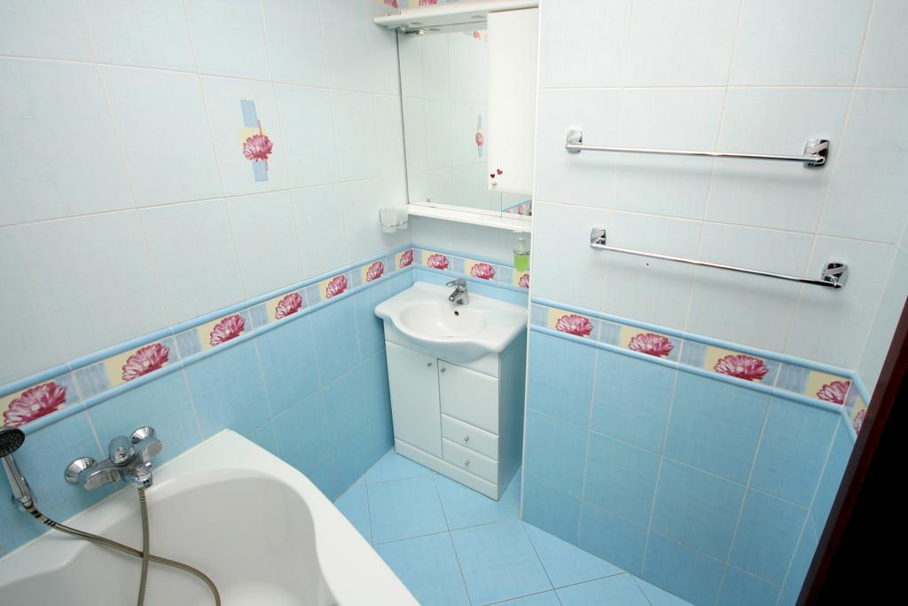 Inn Home Apartments - Livoberezhna Kijów Zewnętrze zdjęcie