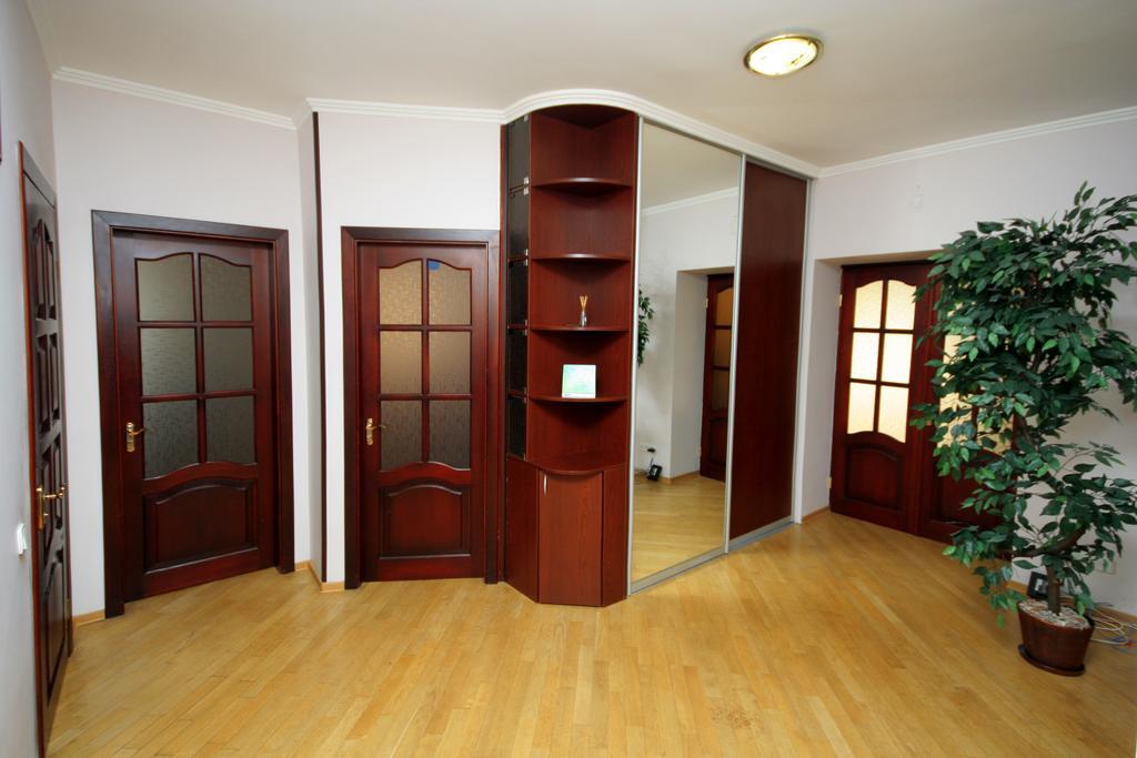 Inn Home Apartments - Livoberezhna Kijów Zewnętrze zdjęcie