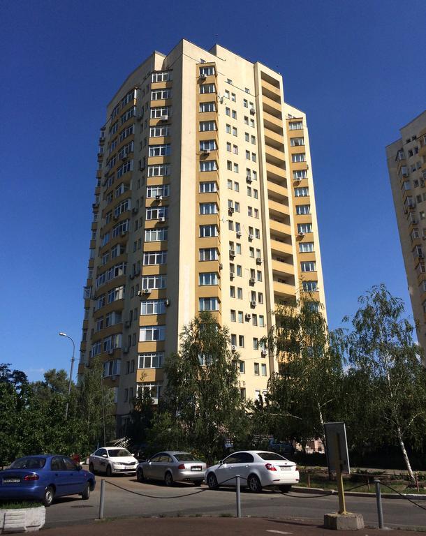 Inn Home Apartments - Livoberezhna Kijów Zewnętrze zdjęcie