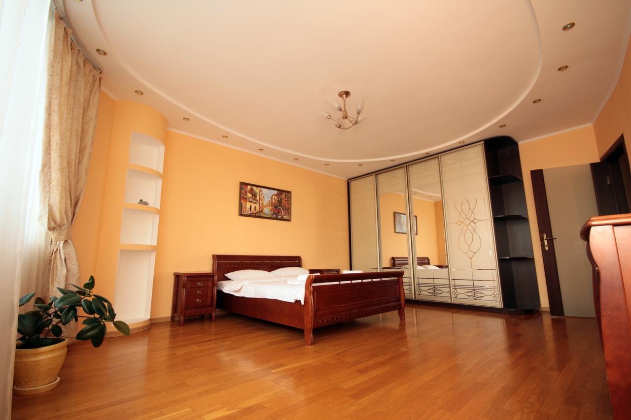 Inn Home Apartments - Livoberezhna Kijów Zewnętrze zdjęcie