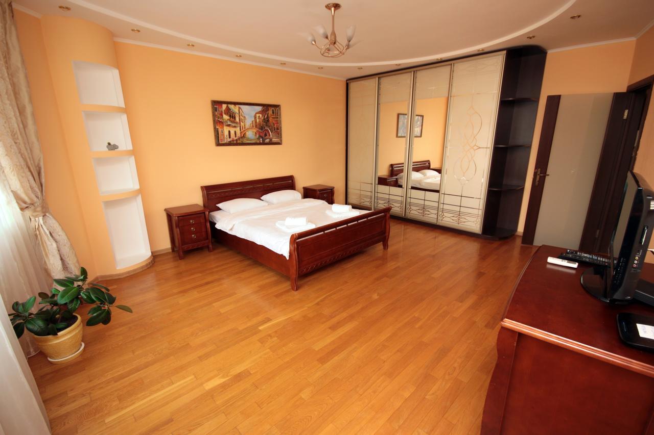 Inn Home Apartments - Livoberezhna Kijów Zewnętrze zdjęcie