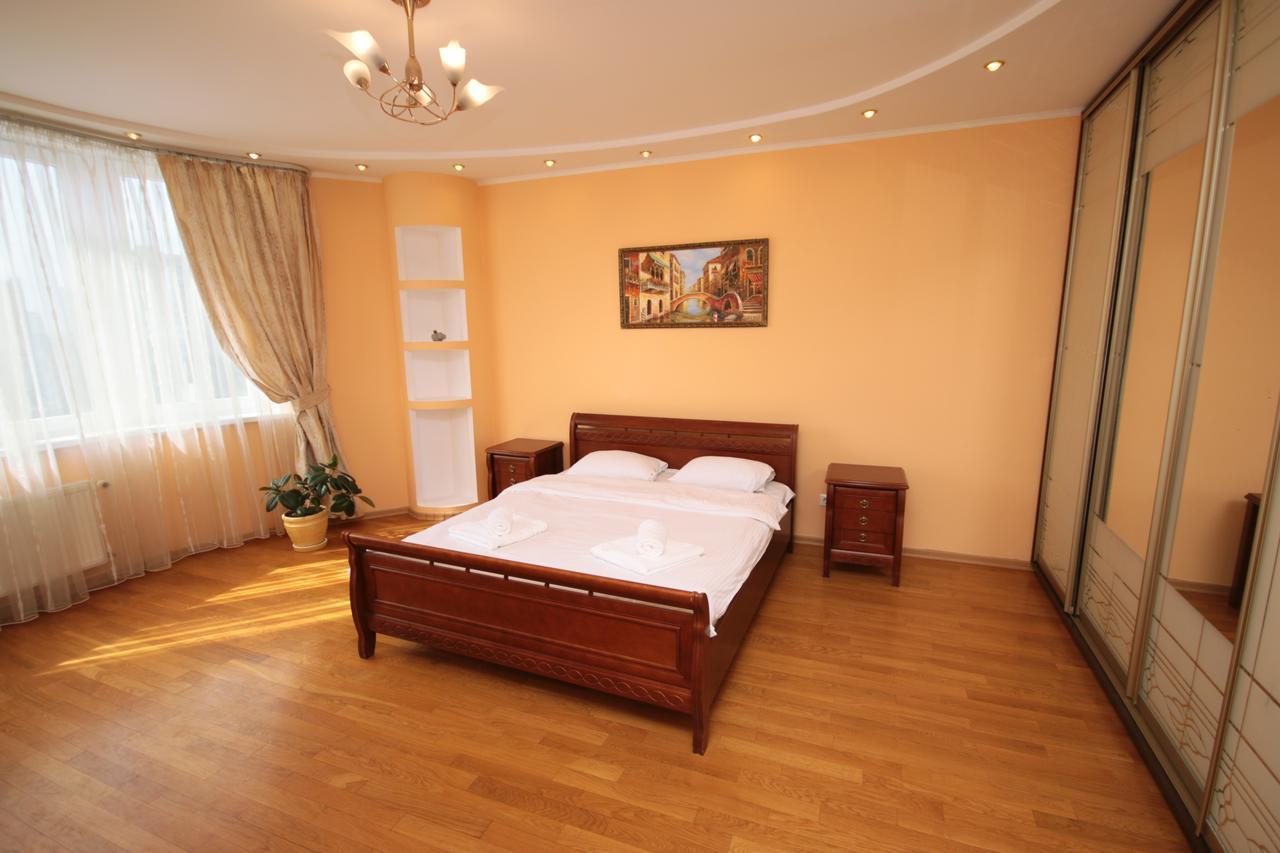 Inn Home Apartments - Livoberezhna Kijów Zewnętrze zdjęcie