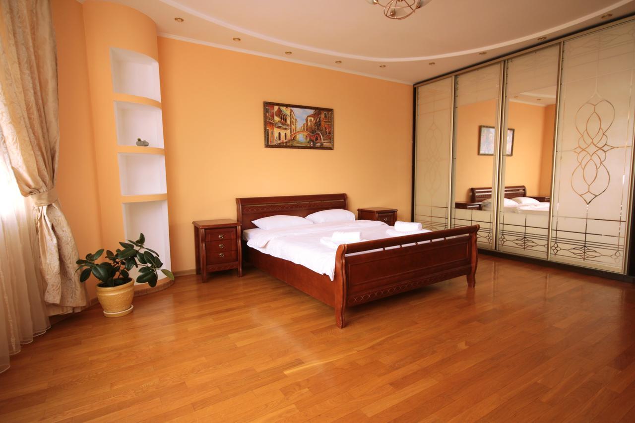 Inn Home Apartments - Livoberezhna Kijów Zewnętrze zdjęcie